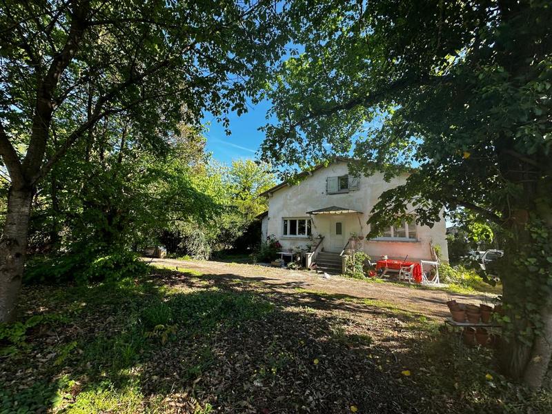 Maison - 98 m² - 5 pièces