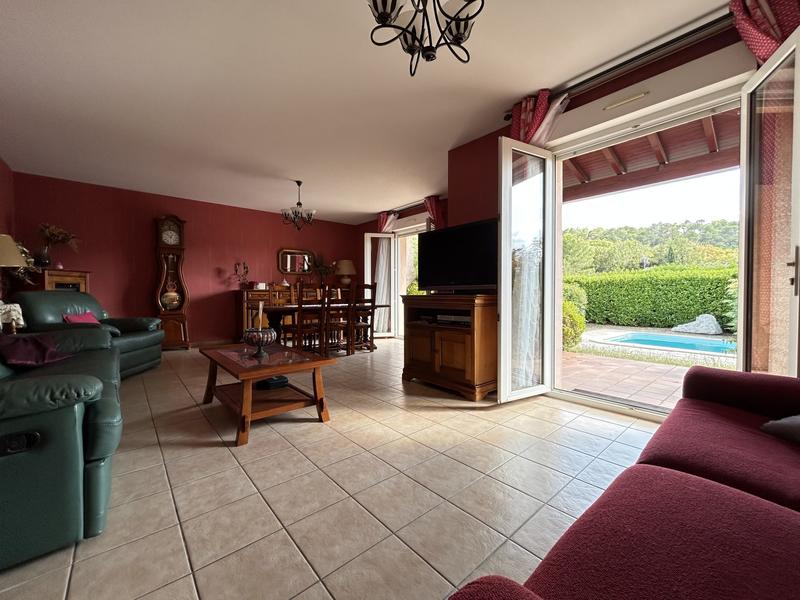 Villa - 111 m² - 5 pièces