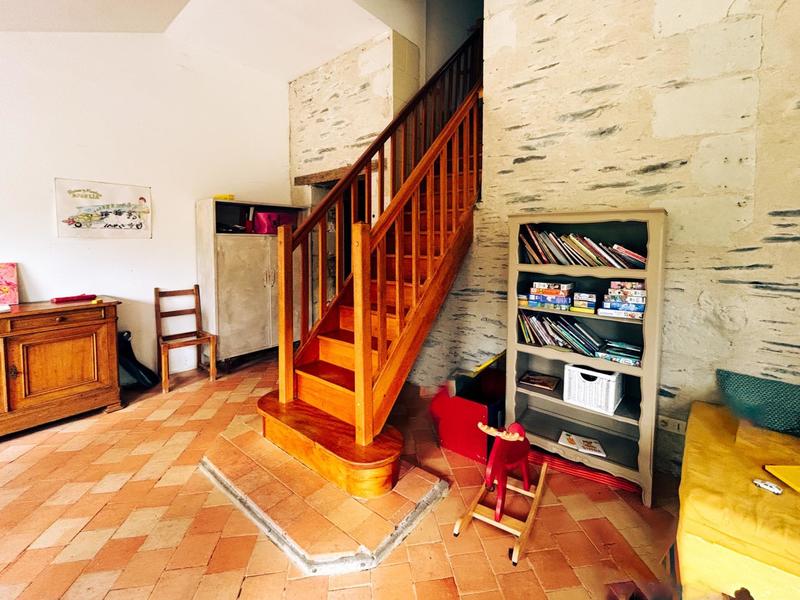 Maison - 300 m² - 13 pièces