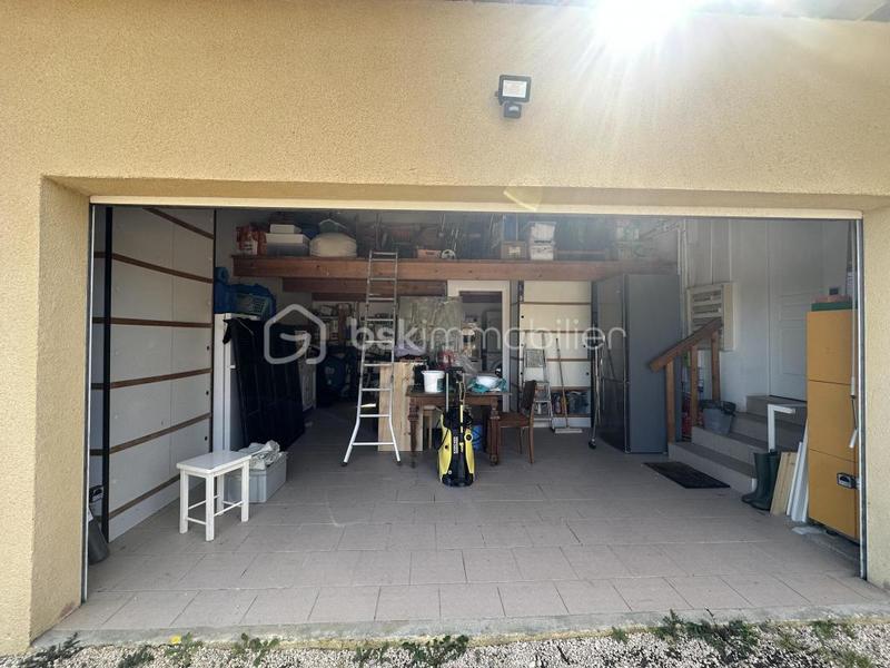 Propriété - 222 m² - 7 pièces