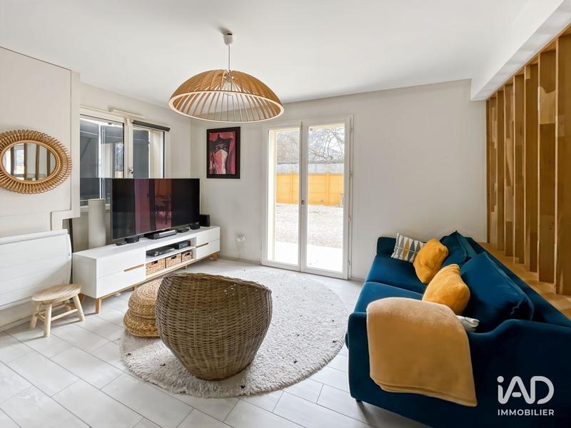 Maison - 90 m² - 5 pièces