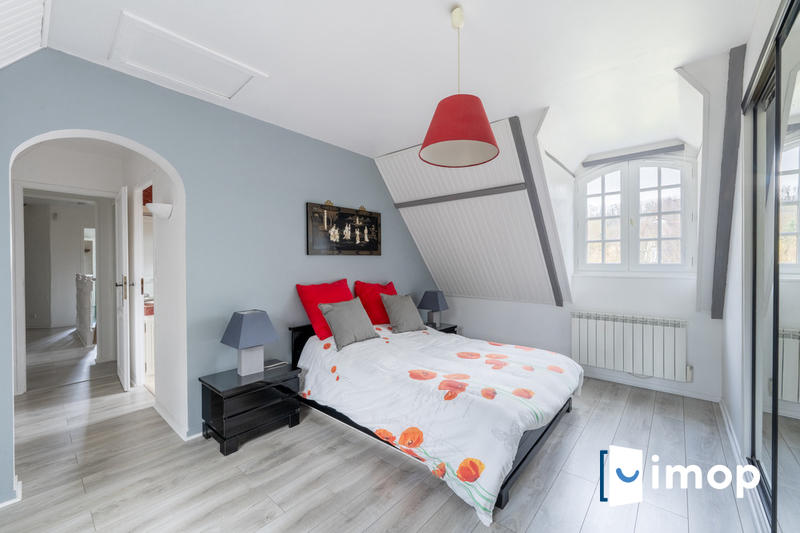 Maison - 190 m² - 7 pièces