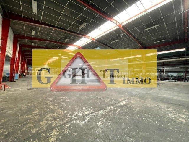 Entrepôt - 5 920 m²