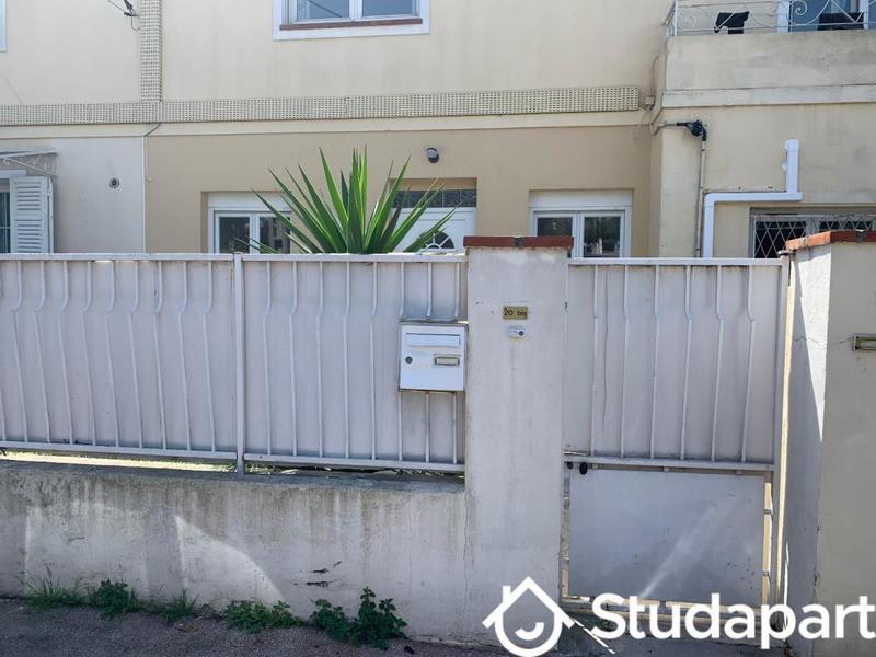 Chambre - 9 m² - 1 pièce