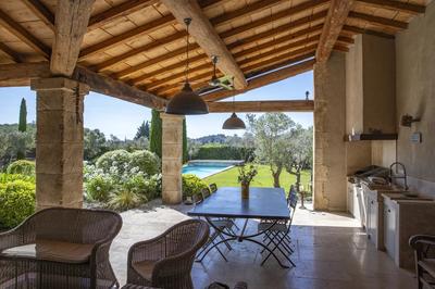 Maison - 240 m² - 9 pièces