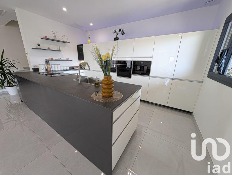 Maison - 190 m² - 5 pièces