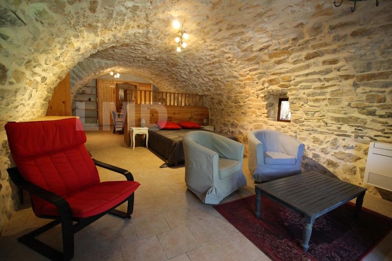 Mas - 273 m² - 7 pièces