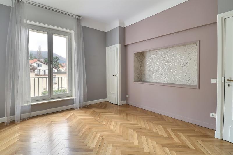 Maison ancienne - 350 m² - 10 pièces
