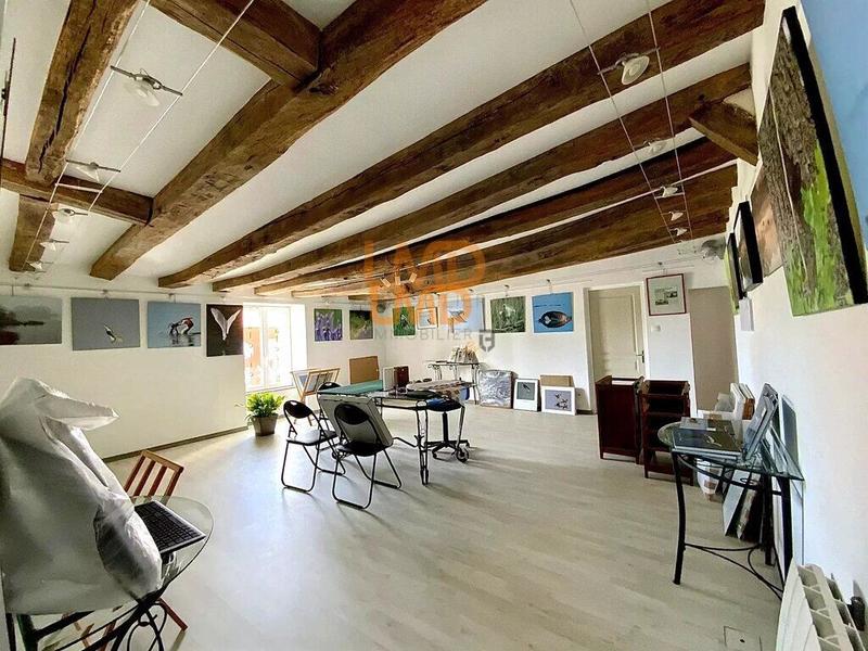 Maison - 157 m² - 4 pièces