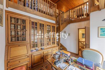 Maison - 167 m² - 6 pièces