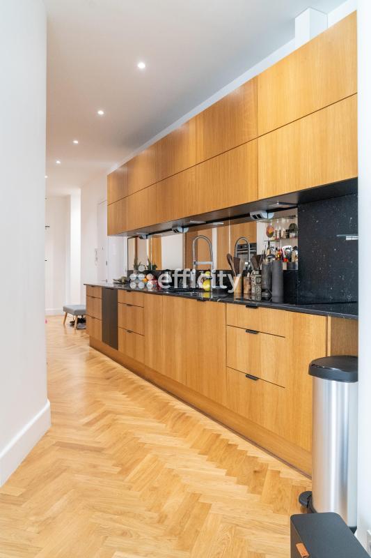 Appartement - 136 m² - 6 pièces