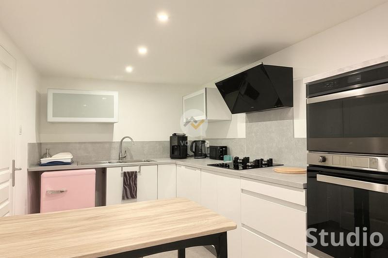 Maison contemporaine - 196 m² - 7 pièces