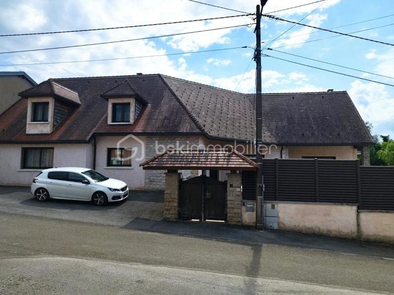 Demeure - 420 m² - 11 pièces