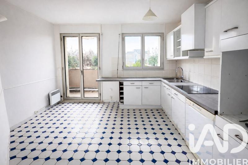 Appartement - 93 m² - 4 pièces