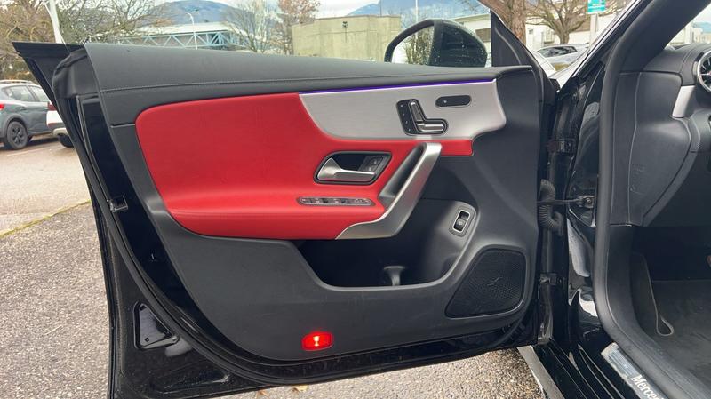 Mercedes Cla Shooting Brake Classe 200d 150 8g-Dct Amg Line - Entretien constructeur Toit ouvrant