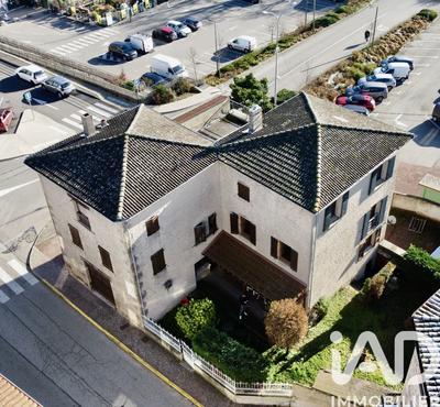 Maison - 194 m² - 7 pièces