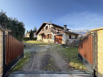 Maison - 107 m² - 5 pièces