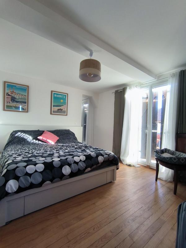 Maison traditionnelle - 186 m² - 7 pièces