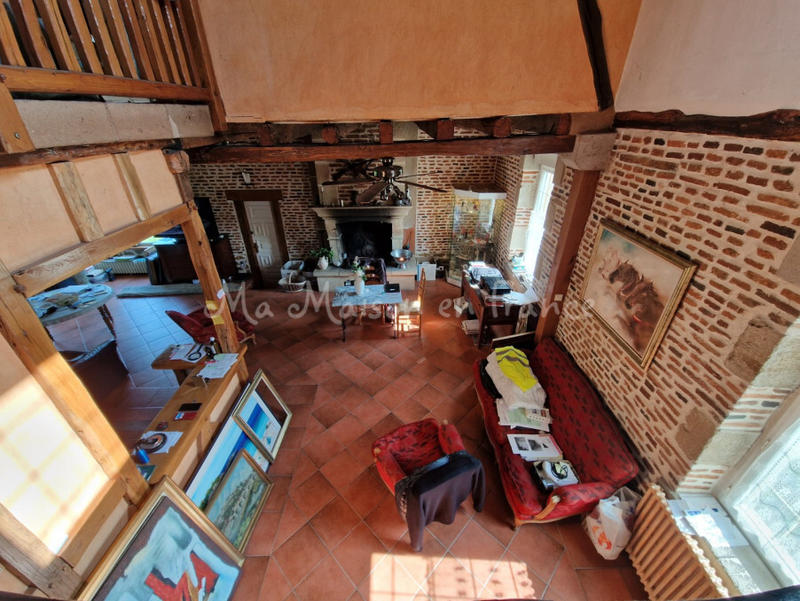 Maison - 627 m² - 21 pièces