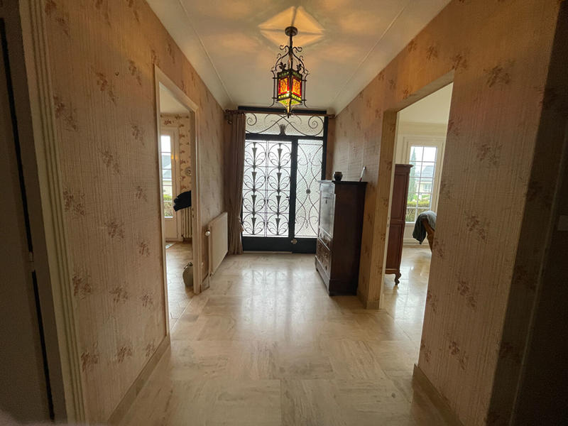 Maison - 229 m² - 7 pièces