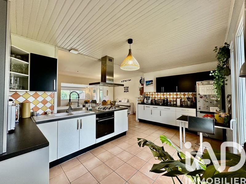 Maison - 146 m² - 6 pièces