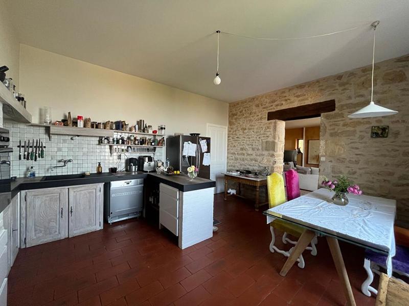 Maison - 225 m² - 6 pièces