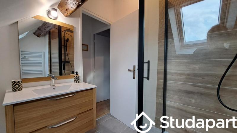 Chambre - 11 m² - 1 pièce