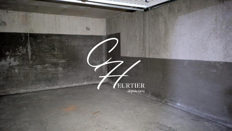 Parking / Garage - 17 m²