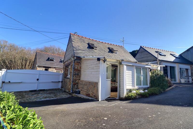 Maison - 252 m² - 10 pièces