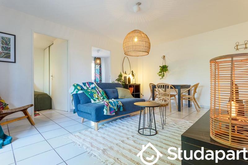 Chambre - 10 m² - 1 pièce