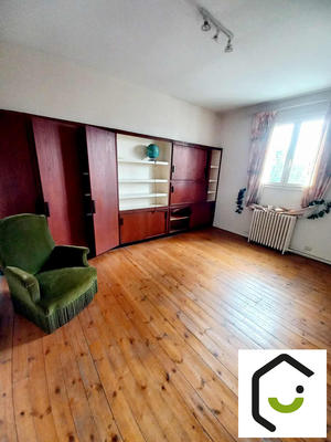 Maison - 200 m² - 8 pièces