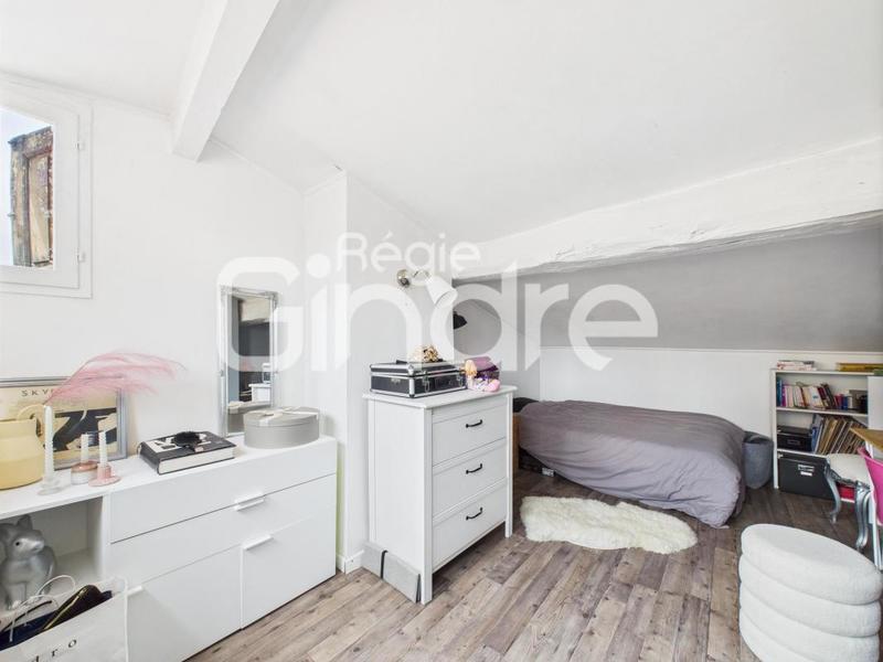 Appartement - 99 m² - 4 pièces