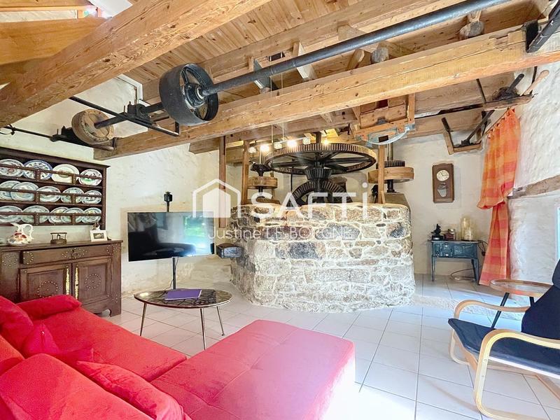 Maison - 296 m² - 13 pièces