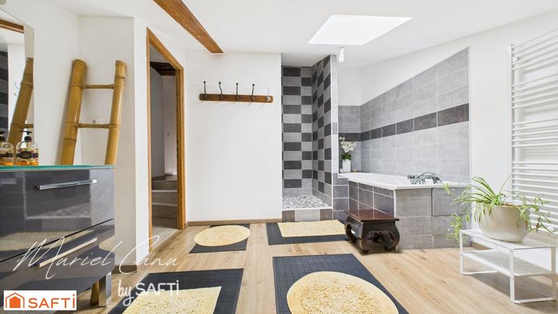 Villa - 284 m² - 9 pièces