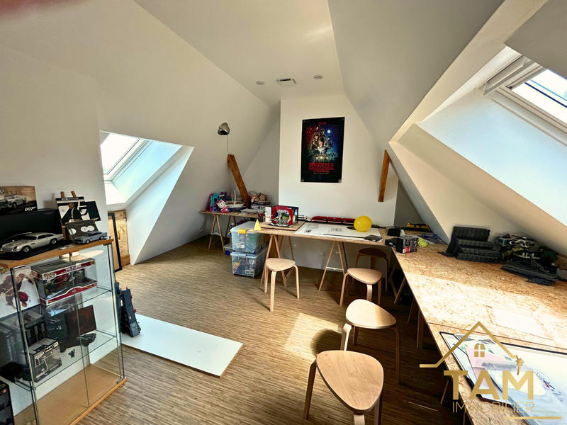 Maison - 186 m² - 10 pièces