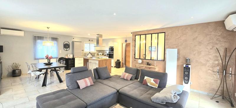 Maison - 175 m² - 8 pièces