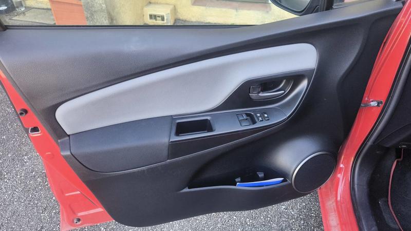 Toyota Yaris 1.3 VVTi 100 Dynamic