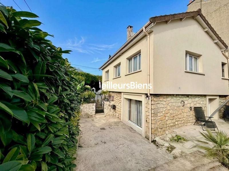 Maison - 88 m² - 4 pièces