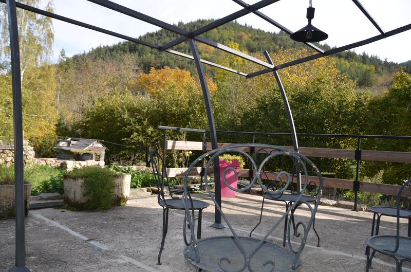 Maison en pierre - 212 m² - 6 pièces