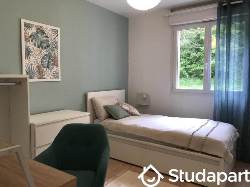 Chambre - 14 m² - 1 pièce