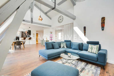 Appartement - 111 m² - 4 pièces