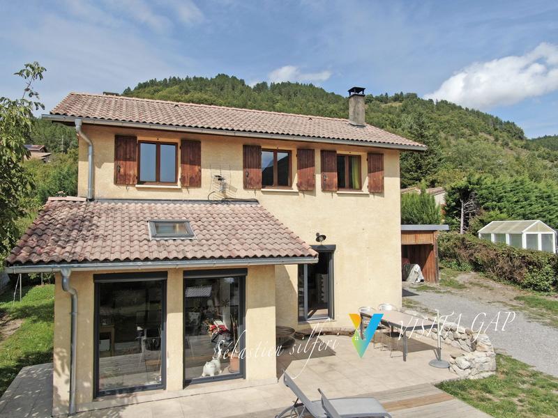 Maison - 86 m² - 5 pièces