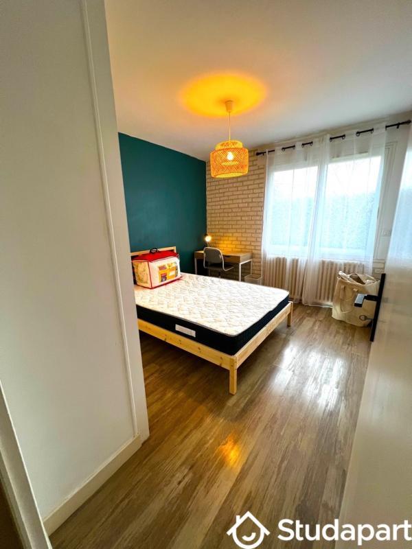 Chambre - 10 m² - 1 pièce