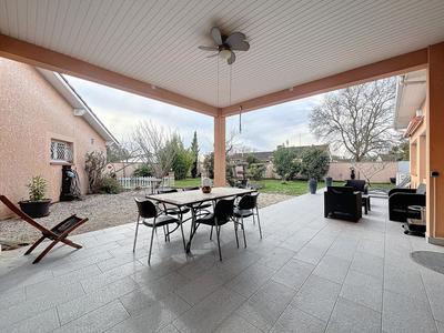 Maison - 210 m² - 6 pièces