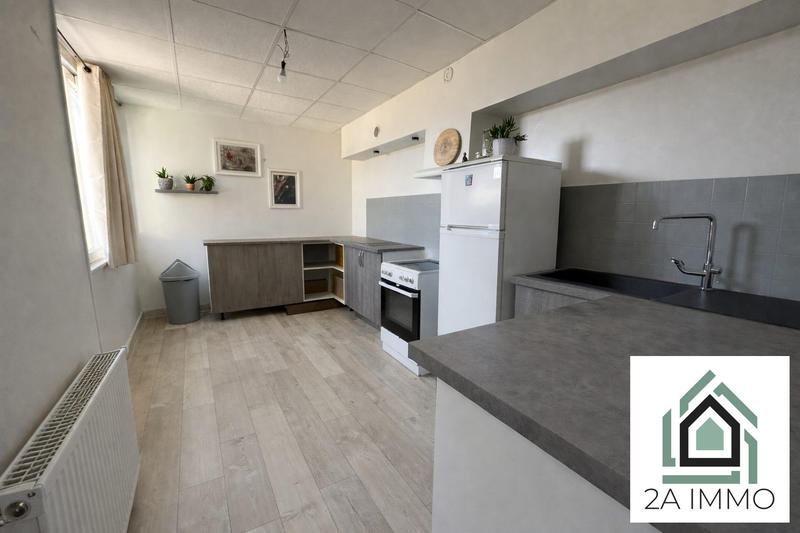 Maison - 92 m² - 4 pièces