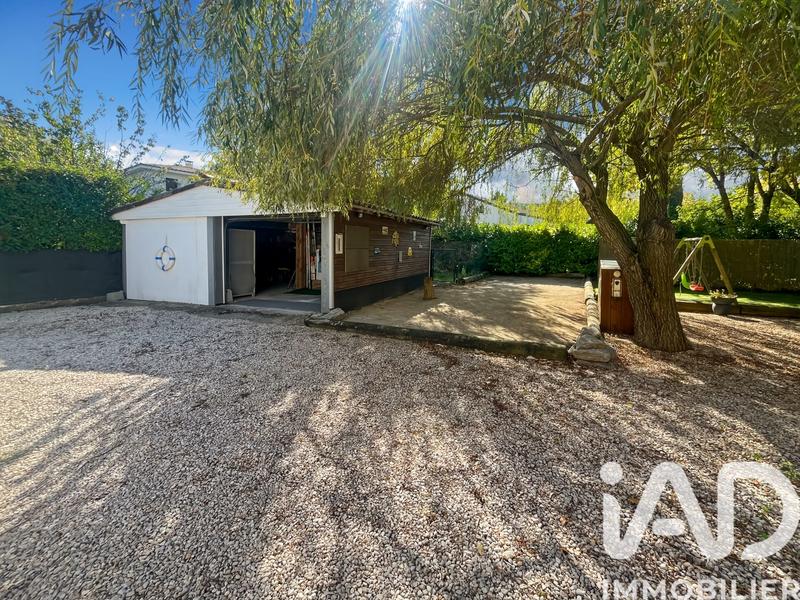 Maison - 228 m² - 10 pièces