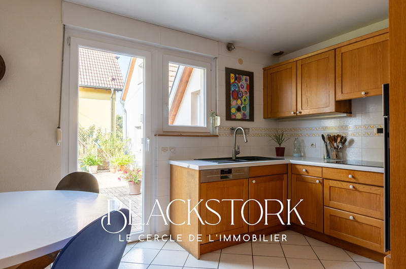 Maison - 202 m² - 6 pièces