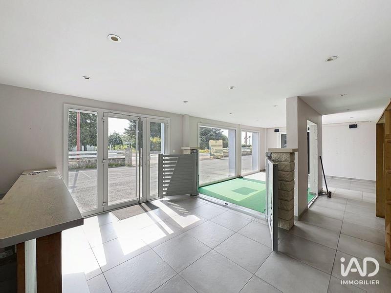 Local commercial - 1 345 m²