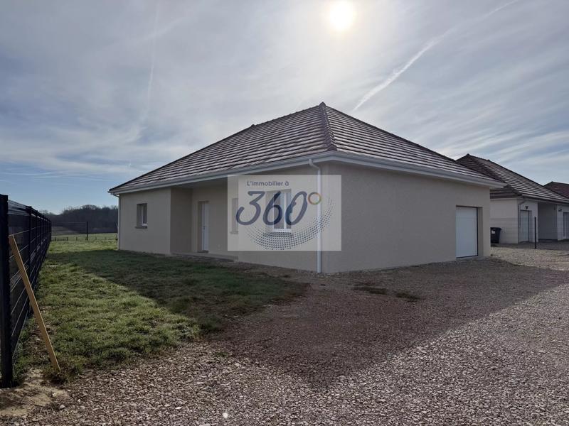 Maison - 101 m² - 5 pièces