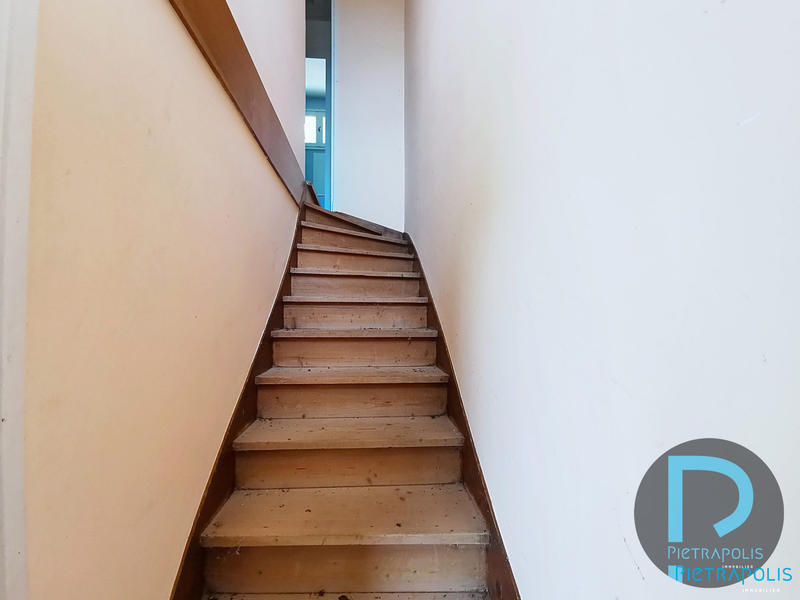 Maison ancienne - 461 m² - 3 pièces